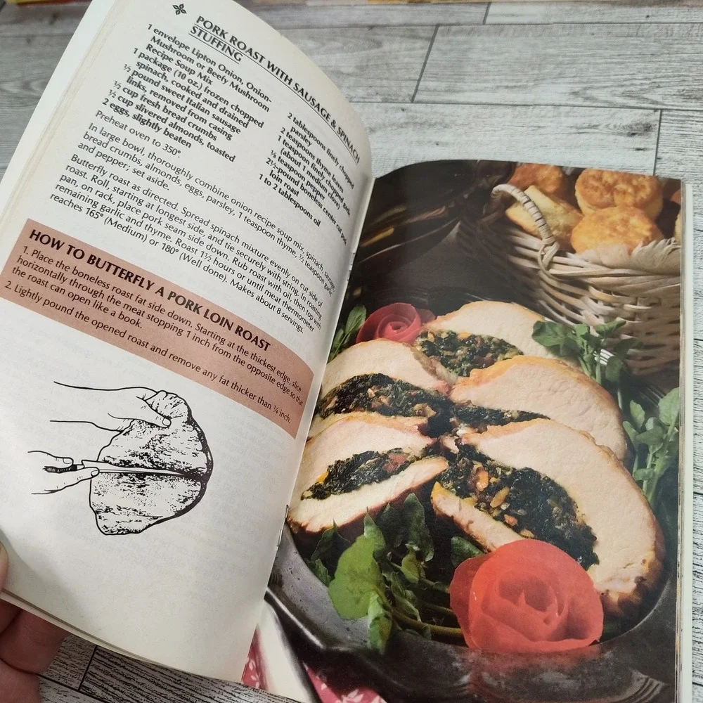 Lipton‎ Creative Cookery Cookbook 1987 Booklet Soup Mix Recipes 80s Vintage